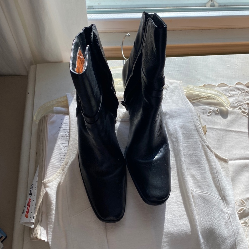 black leather Harley boots like new